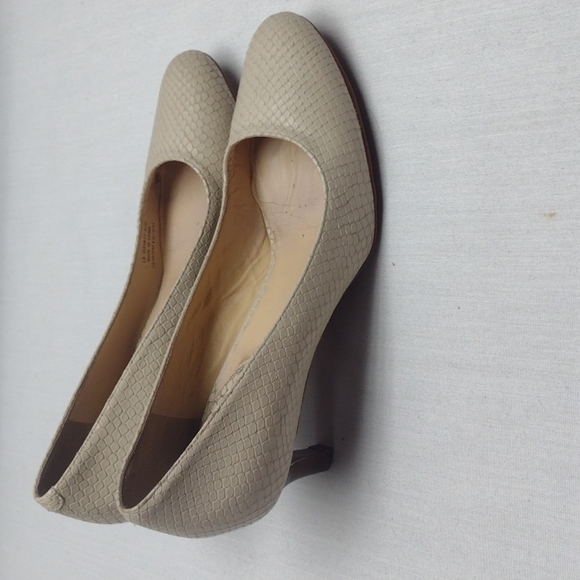 Cole Haan heels - Picture 2 of 4